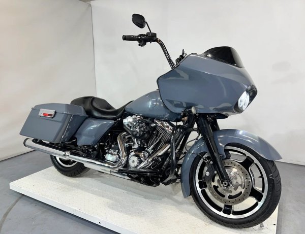 HARLEY-DAVIDSON ROAD GLIDE (2012г. )