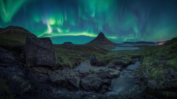 AurorasIceland ROW6294379114 UHD