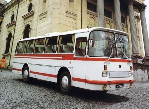 ЛАЗ-697Р "ТУРИСТ"
