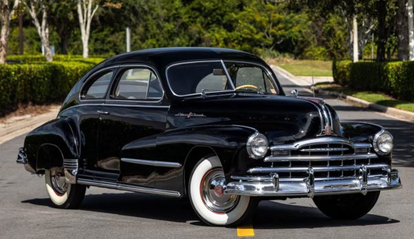 PONTIAC STREAMLINER SIX SEDAN COUPE (1947г. )
