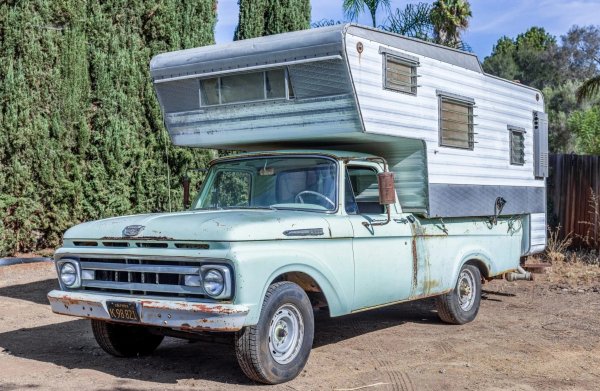 FORD F-250 CUSTOM CAMPER (1961г. )