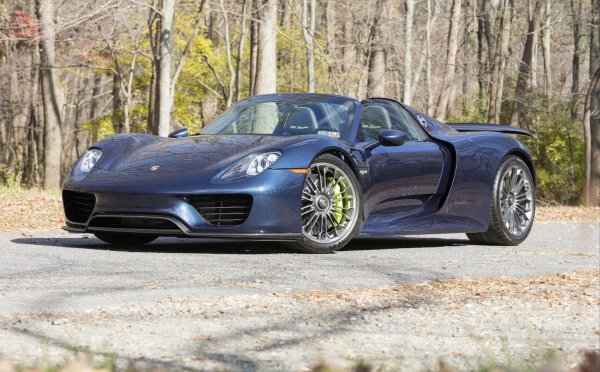 PORSCHE 918 SPYDER (2015г. )