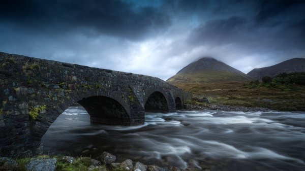 OldBridgeSkye ROW6424792895 UHD