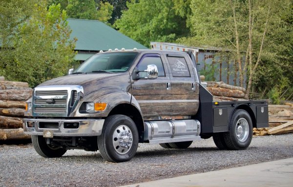 FORD F-650 SUPER DUTY XLT CREW CAB CUMMINS (2008г. )