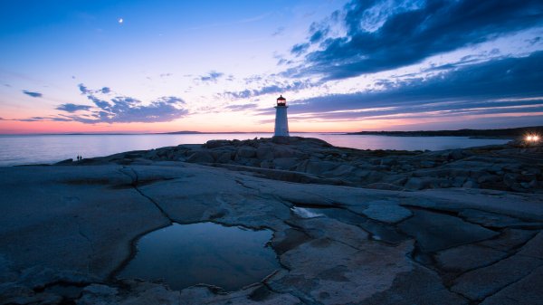 PeggysLighthouse ROW0925207018 UHD