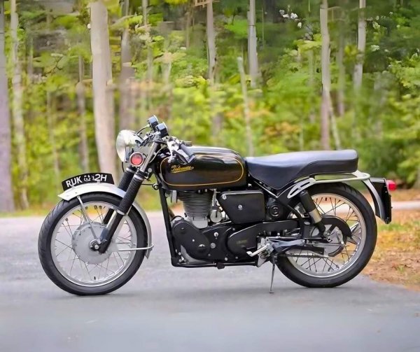 VELOCETTE VENOM CLUBMAN (1970г. )