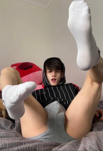 @Elias18 twink