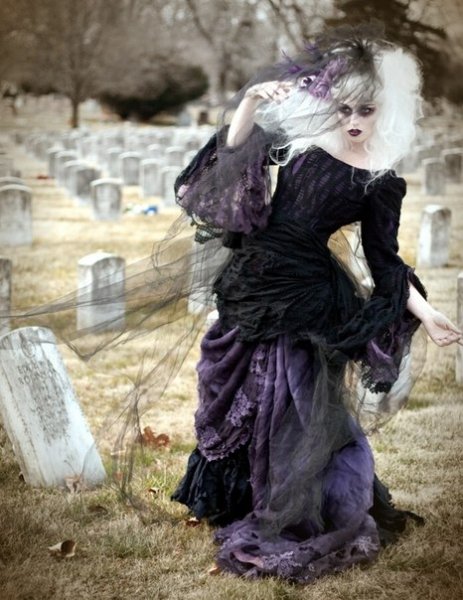 Antiquity Goth (21)