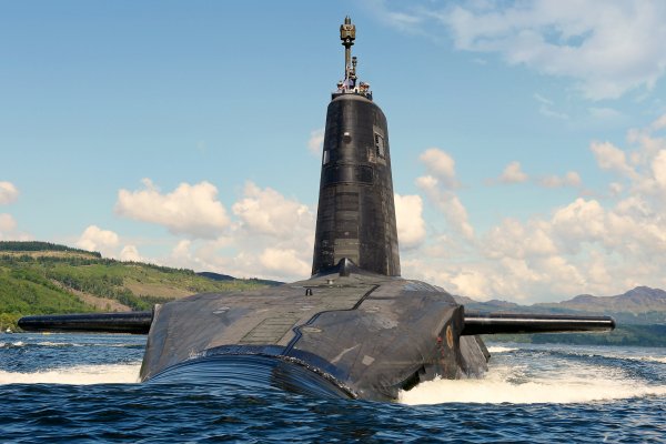 IMG HMS Victorius viter59