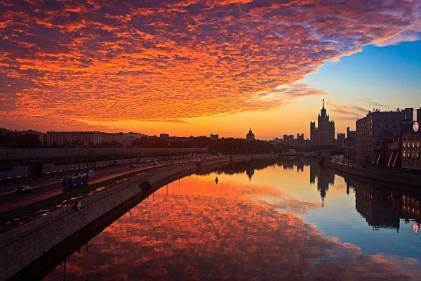 Rassvet-na-moskve-reke