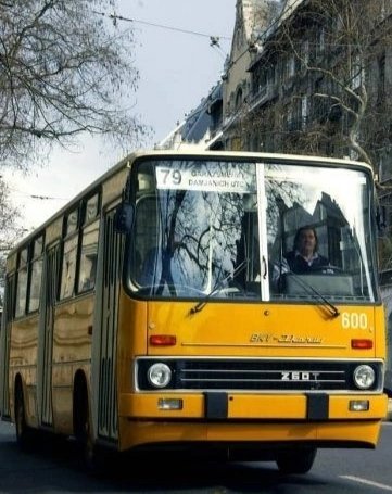 IKARUS 260