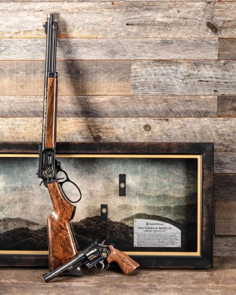 S&W