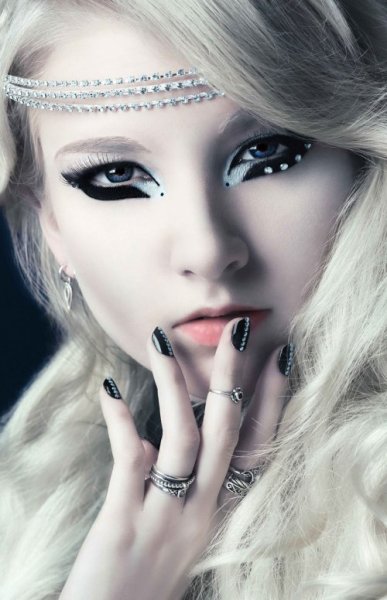 www. eroglamour. com-1-nellie-anger-design