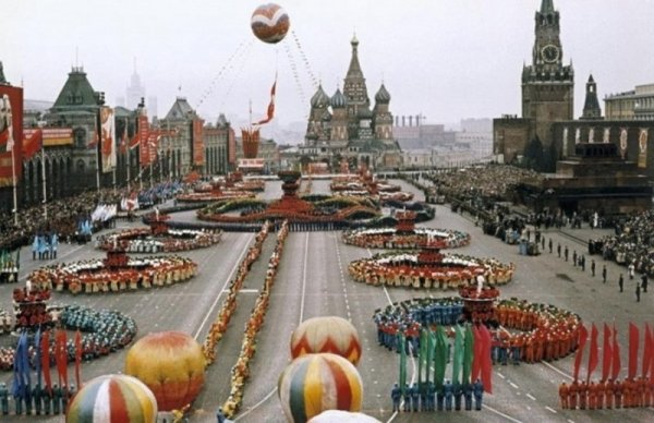 Первомайская демонстрация 1959 год