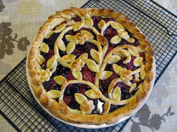 фигурки резные