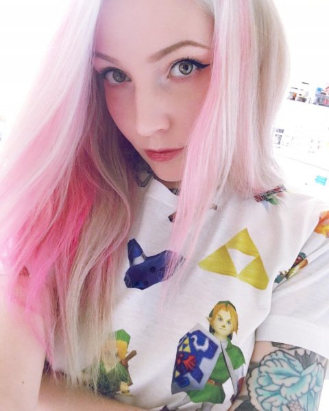 SuicideGirls