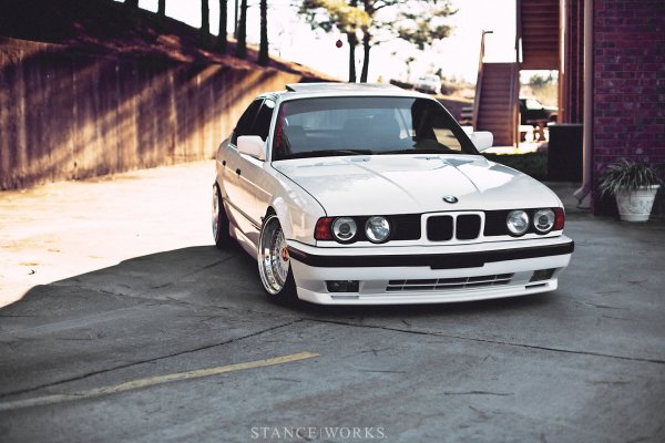 Bmv-bmw-belyj-stanceworks