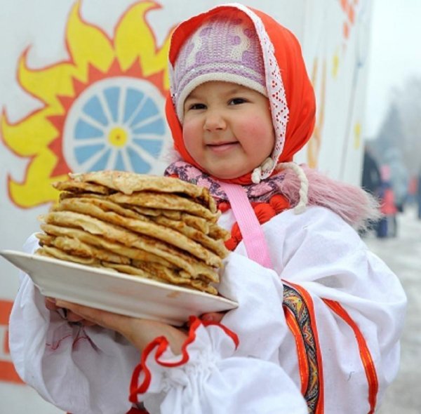 С Масленицей!)