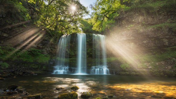 WalesWaterfall ROW4607856907 UHD