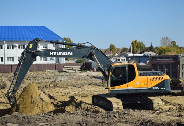 HYUNDAI R260LC