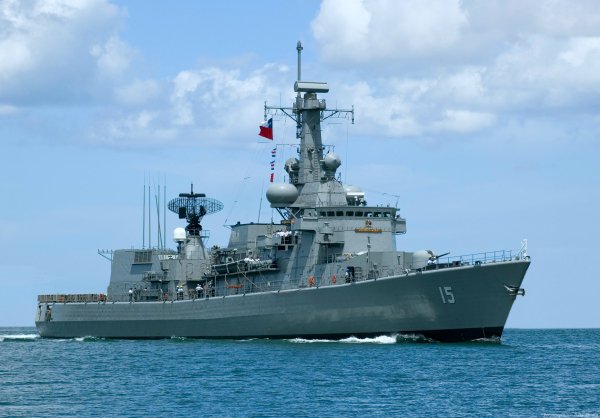 IMG viter59 Almirante Blanco Encalada FF-15