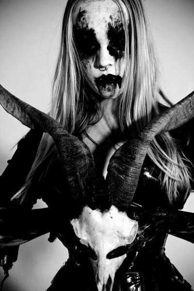 Darkness lady Blacklions