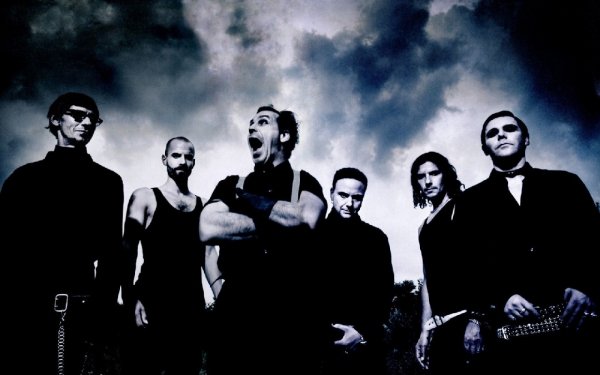 rammstein-8-1680x1050