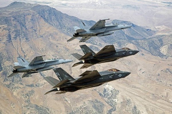military-jets-1245270 960 720