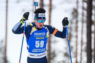 VkKUvijZX08