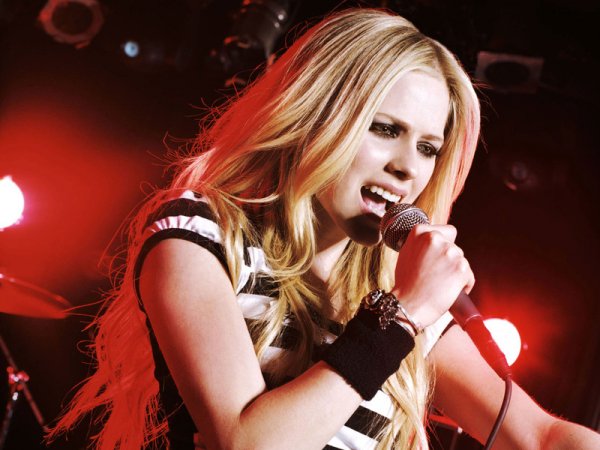 Avril lavigne 85-medium