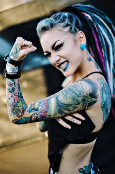 lena scissorhand 00