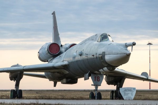 Ту-22