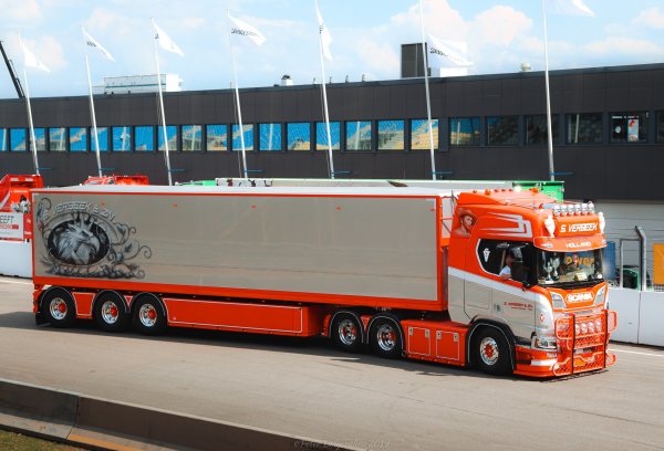 SCANIA