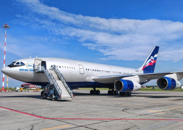 ИЛ-96-300