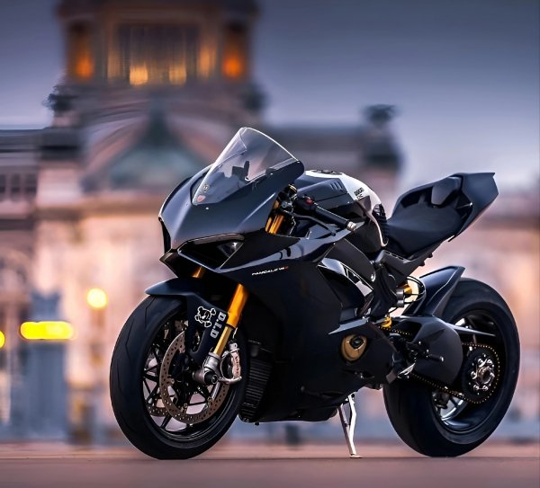 DUCATI PANIGALE V4 (2022г.)