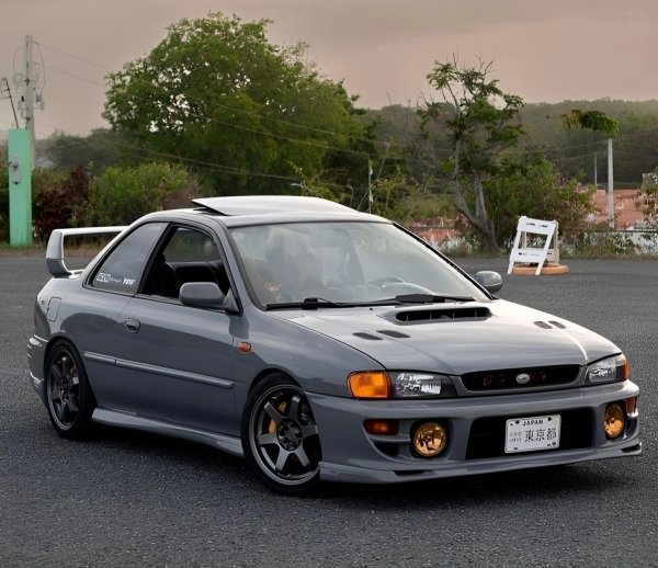 SUBARU IMPREZA GC8 (2000г.)