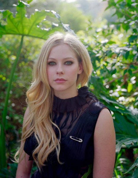 Avril lavigne 6-medium