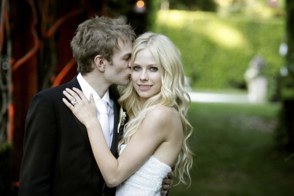 Avril lavigne 16-medium