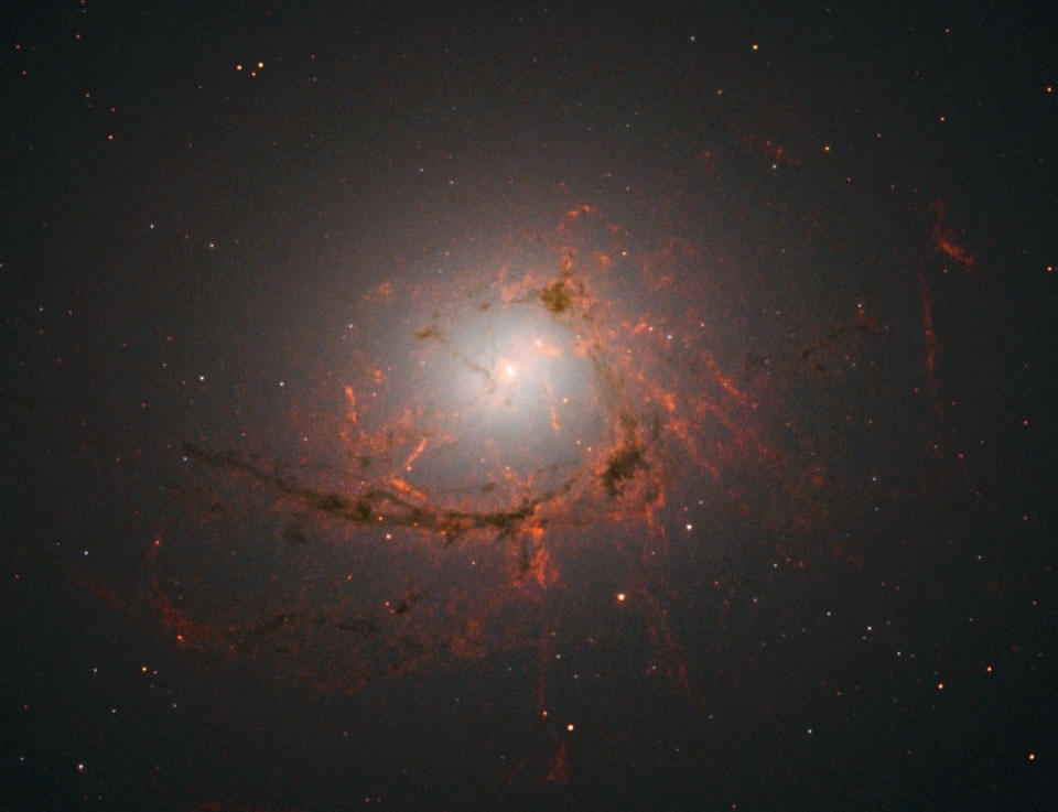 NGC 4696
