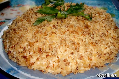 Салат с грибами Пикантный