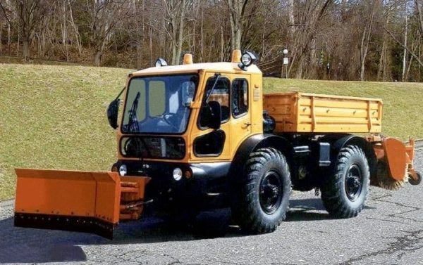 ГАЗ-8017