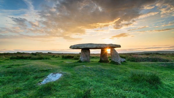 CornwallDolmen ROW3459140266 UHD