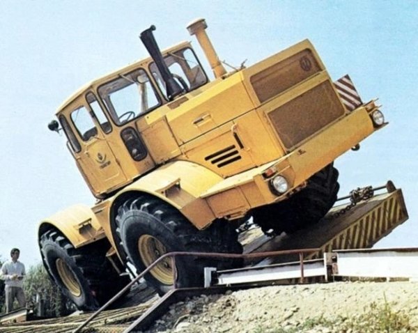 К-701 "КИРОВЕЦ"