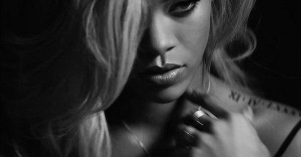 Rihanna ft. Eminem-The monster