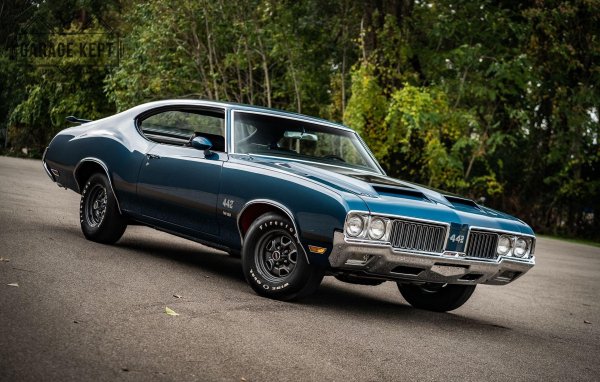 OLDSMOBILE 4-4-2 W-30 HOLIDAY COUPE (1970г.)