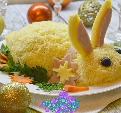 Салат (Кролик) с ветчиной, рисом, кукурузой и огурцом