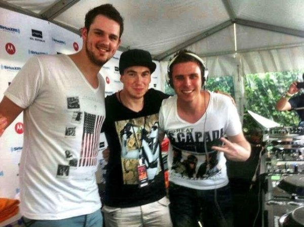 Hardwell, W&amp;W - Turn Up The Bass