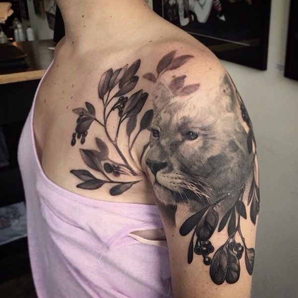 Tatuajes-en-el-hombro-leon