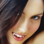devushka brunetka vampir 11657