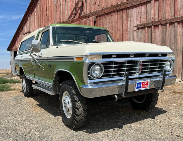 FORD F-250 RANGER XLT HIGHBOY 4х4 (1975г.)
